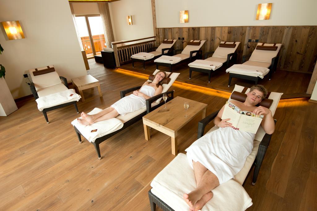 Hotel Taxerhof Радштадт Экстерьер фото
