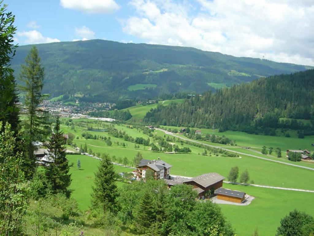 Hotel Taxerhof Радштадт Экстерьер фото
